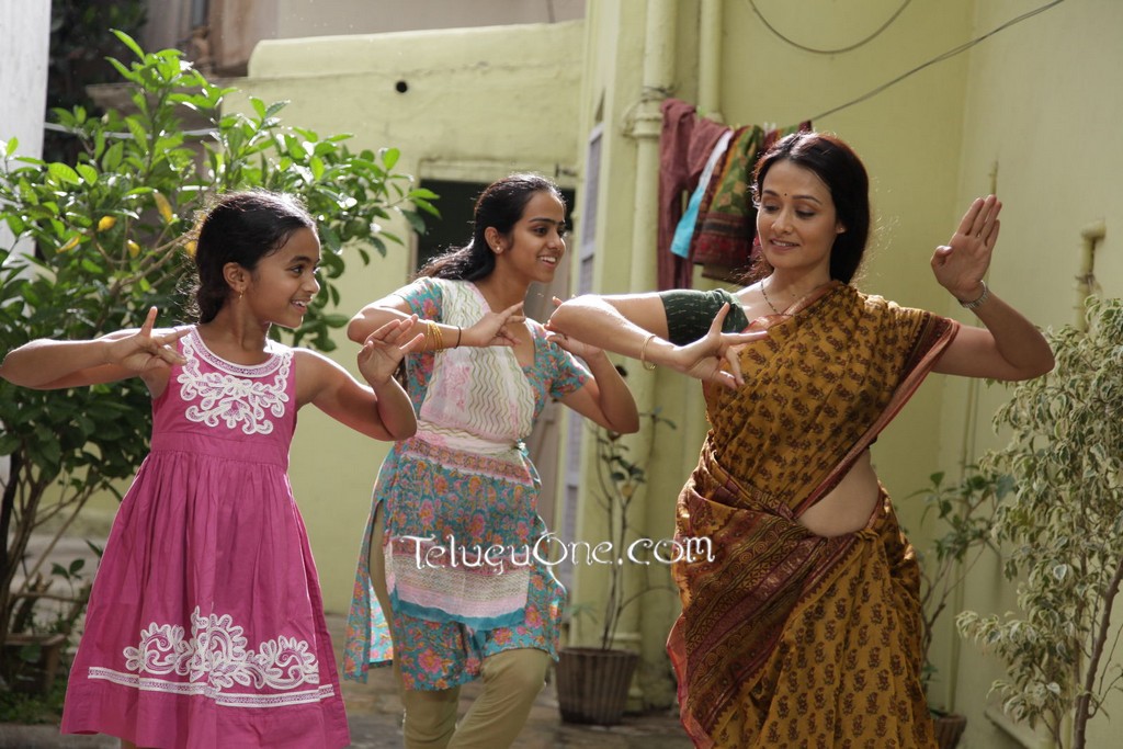Life Is Beautiful Movie Stills